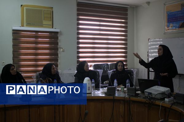 دوره آموزشی مدرسین میانی (نماد) در هرمزگان