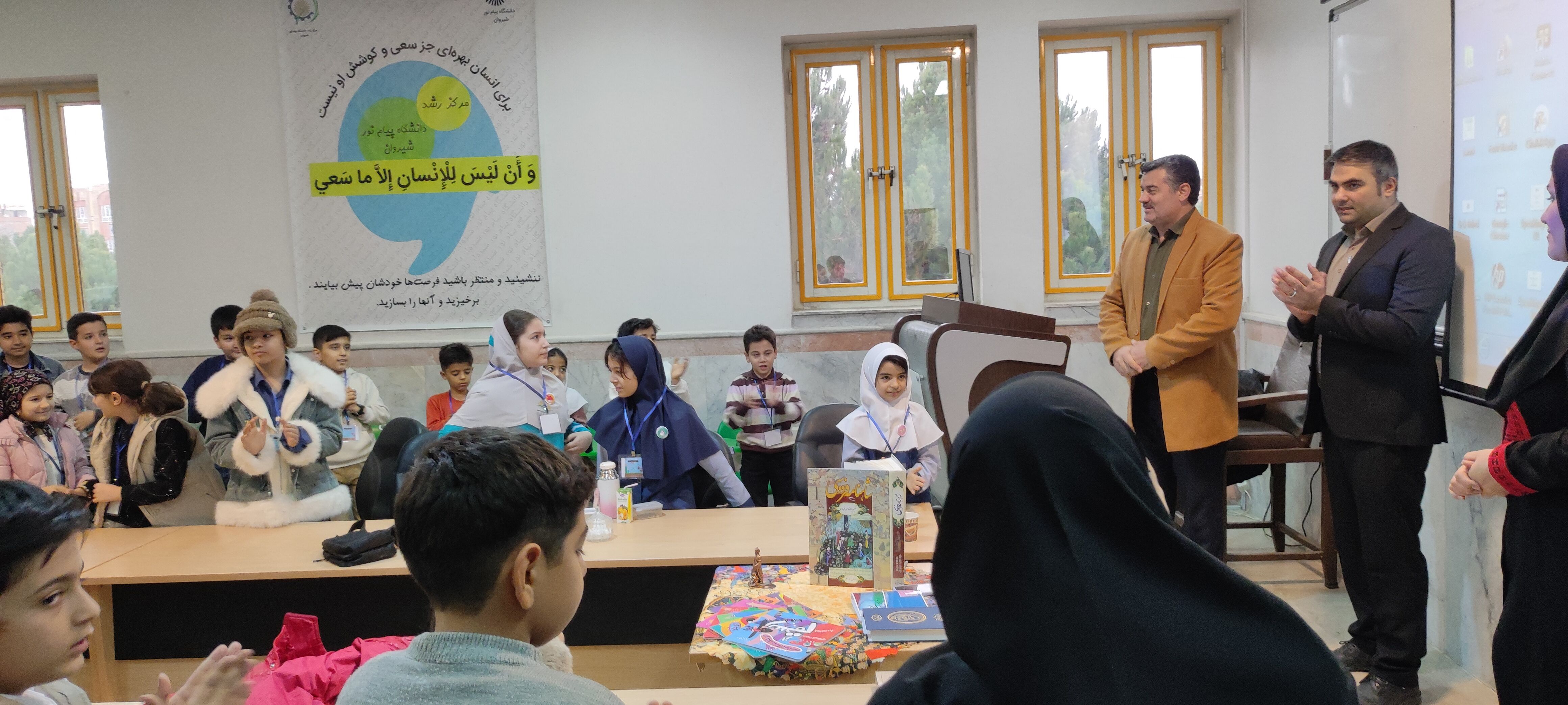 برگزاری کلاس شاهنامه خوانی در دانشگاه پیام نور شهرستان شیروان