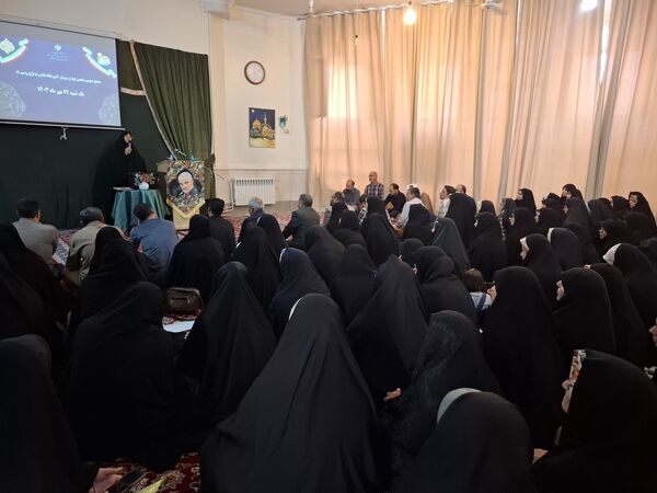 جلسه انجمن اولیا و مربیان در دبستان هیات امنایی قرآنی مبین شهرستان شیروان