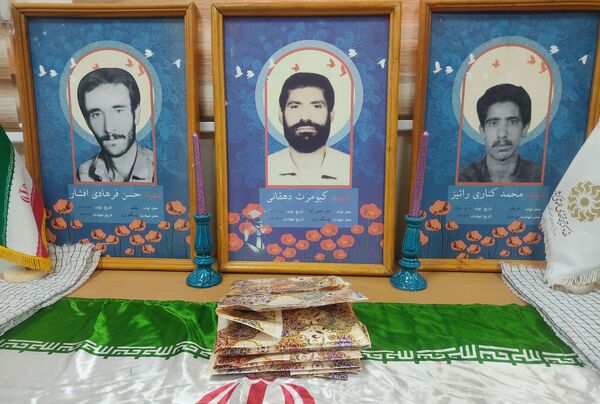 گردهمایی هنرمندان به مناسبت بزرگداشت استاد شهریار در شهرستان حاجی آباد