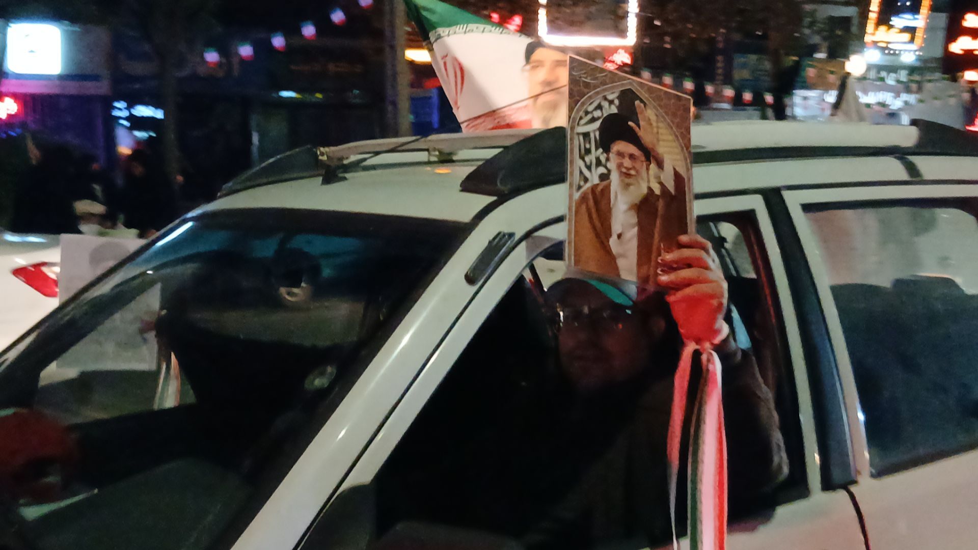نیشابوری ها همچنان در میدان حاضرند 