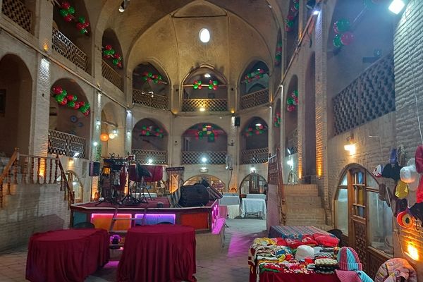 یلدا، بهانه‌ای برای گردهمایی در کنار اصالت ایرانی 