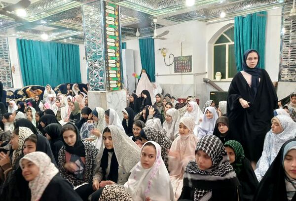شور بندگی در دل نوجوانان مؤمن