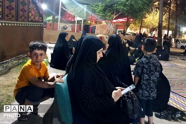 گردهمایی شبانه در محله ۱۳ آبان شهرری 