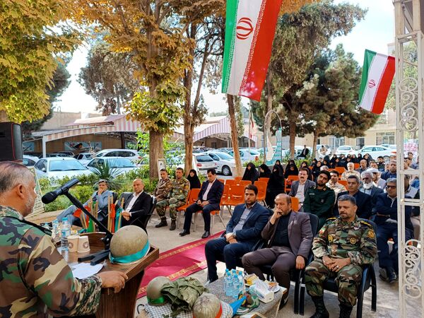 گرامیداشت هفته دفاع مقدس در اداره آموزش و پرورش ناحیه ۳ مشهد