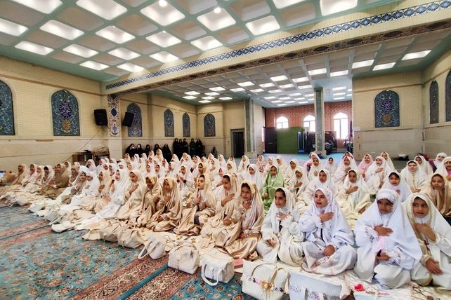 جشن تکلیف دانش‌آموزان مدرسه نصرت مظاهری ناحیه 4 کرج 