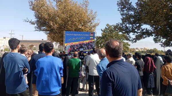 همایش پیاده روی خانوادگی در نیشابور