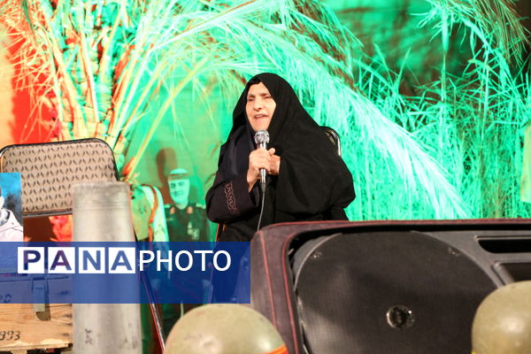 روایت ایثار و مقاومت در یادواره شهدای هشت سال دفاع مقدس