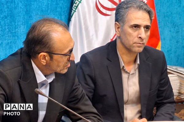 تقدیر از مدیران مدارس ناحیه دو بهارستان