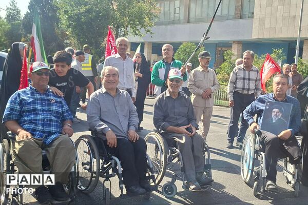 اجتماع ۱۵۰ هزار نفری جان‌فدایان ایران در شیراز