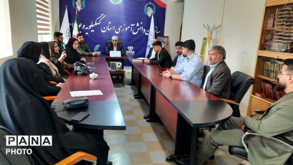 جلسه پیگیری و بررسی فعالیت های سازمان دانش آموزی با محوریت قرارگاه (نوجوان مبارز)