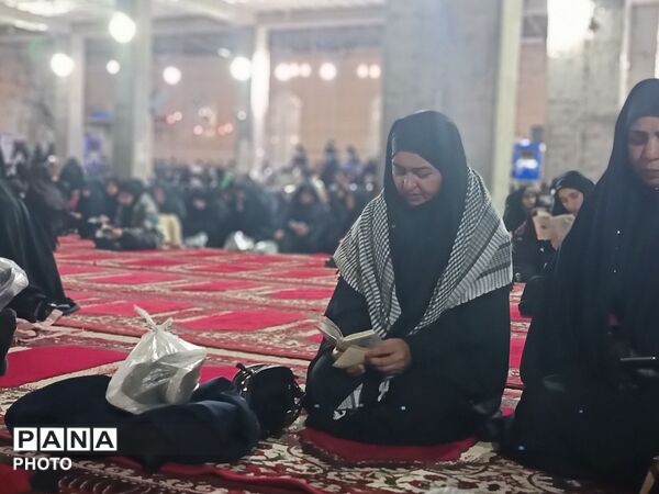 مراسم روضه خوانی و قرائت زیارت عاشورا در نیشابور 