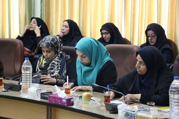 نشست خبری مدیر‌کل آموزش و پرورش سمنان با اصحاب رسانه و مطبوعات