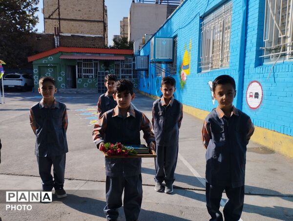 برگزاری جشن شکوفه ها در دبستان امامت ناحیه دو