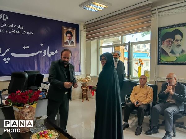 تجلیل از همکاران حوزه پرورشی استان البرز در روز معلم 