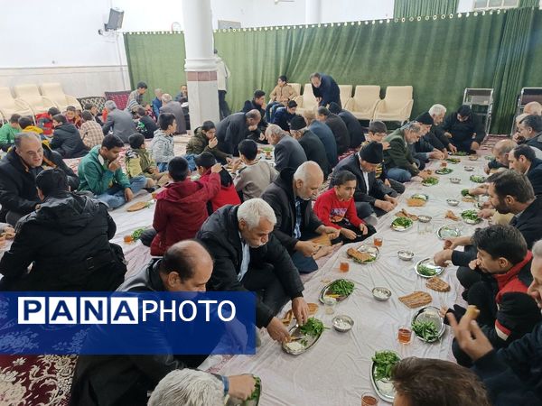 سفره های افطار ساده در کاشمر