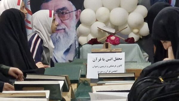 محفل انس با قرآن در کانون فرهنگی‌تربیتی رضوان محمودآباد
