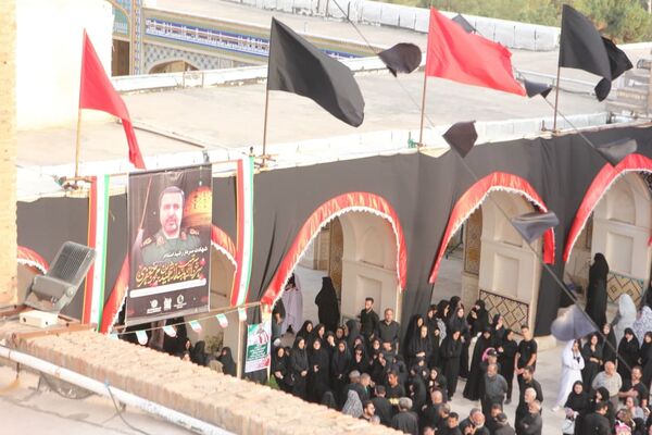 آیین مذهبی تعویض پرچم گنبد حرم مطهر حضرت سلطانعلی ابن امام محمد باقر(ع)