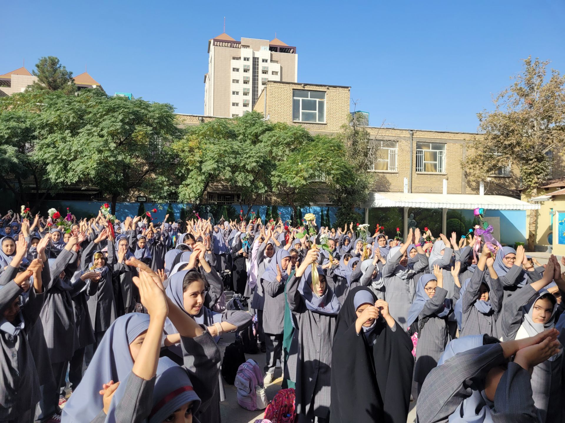 دبستان مصلی نژاد حضرت زینب میزبان مراسم آغاز سال تحصیلی شد