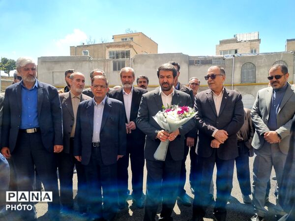  افتتاحیه دبیرستان ۱۲ کلاسه حضرت زهرا(س) در تویسرکان