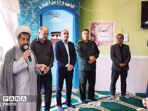 آیین نمادین «زنگ نماز» در دبیرستان سردار شهید همدانی منطقه جوکار