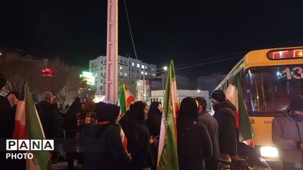 تجمع مردم بصیر نیشابور در شب هفتم شهادت رهبر انقلاب