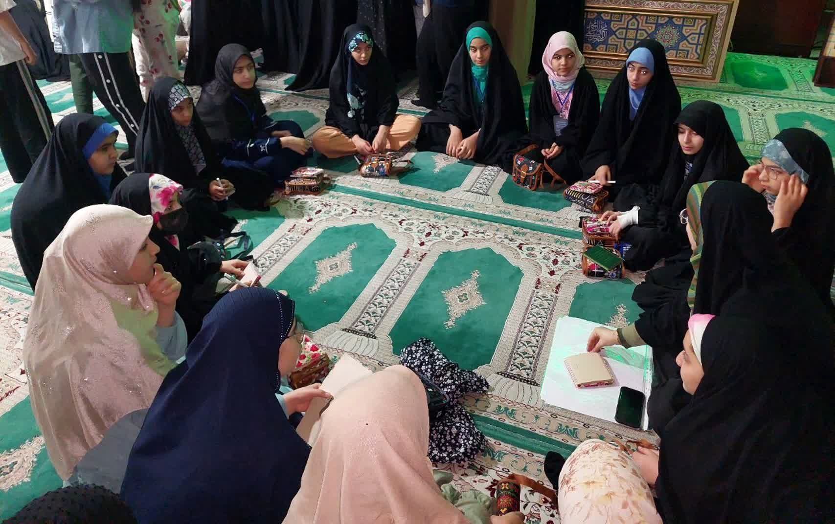 حلقه‌های اعتکاف؛ پیوندی برای صمیمیت و همدلی مؤمنان  