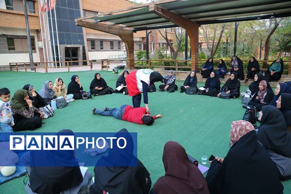 دومین دوره کمک‌های اولیه و امداد ویژه معلمان شهر کرمان