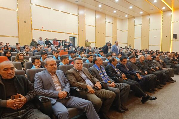 همایش بدرقه‌ دانش‌آموزان منتخب سازمان دانش‌آموزی به عمره‌ مفرده دانش‌آموزی