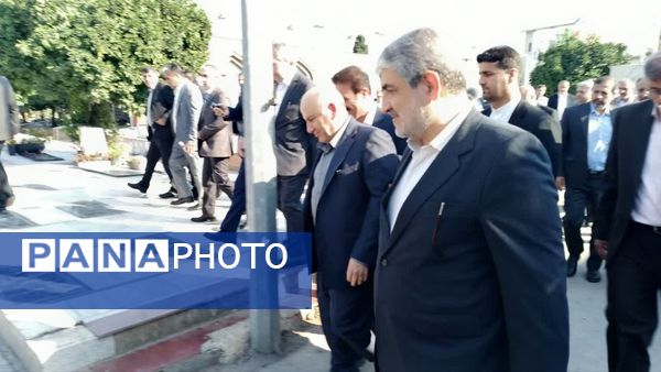 تجدید میثاق مدیران مازندران با شهدا در هفته دولت