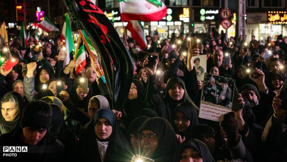 ما به‌صبح ظهور نزدیکیم، این علم بر زمین نمی‌افتد