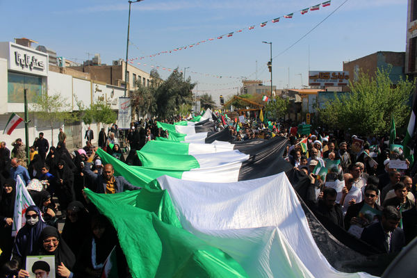جلوه هایی شکوهمند از راهپیمایی روز جهانی قدس در قم