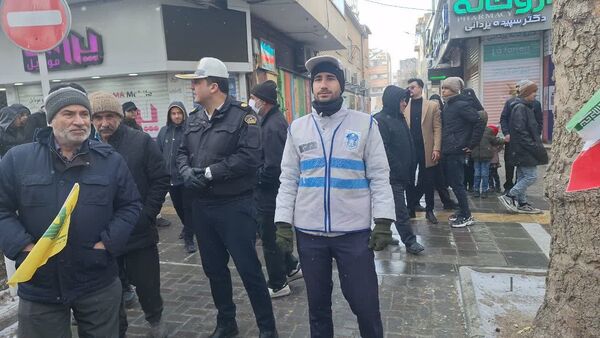 حضور خادمان امنیت در راهپیمایی ۲۲ بهمن