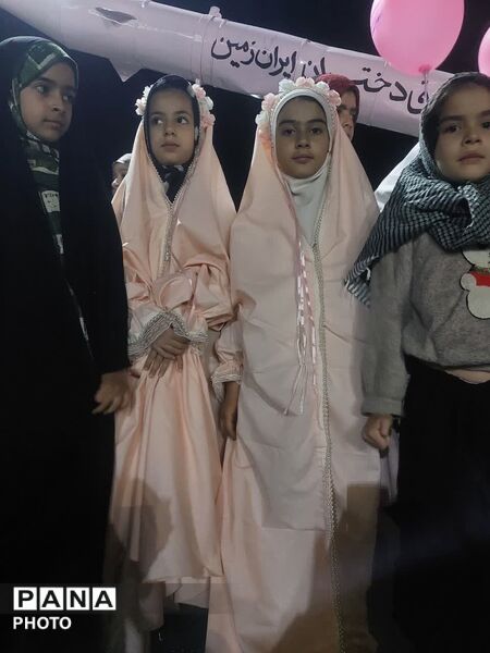 شب دختران صورتی در مهردشت ابرکوه