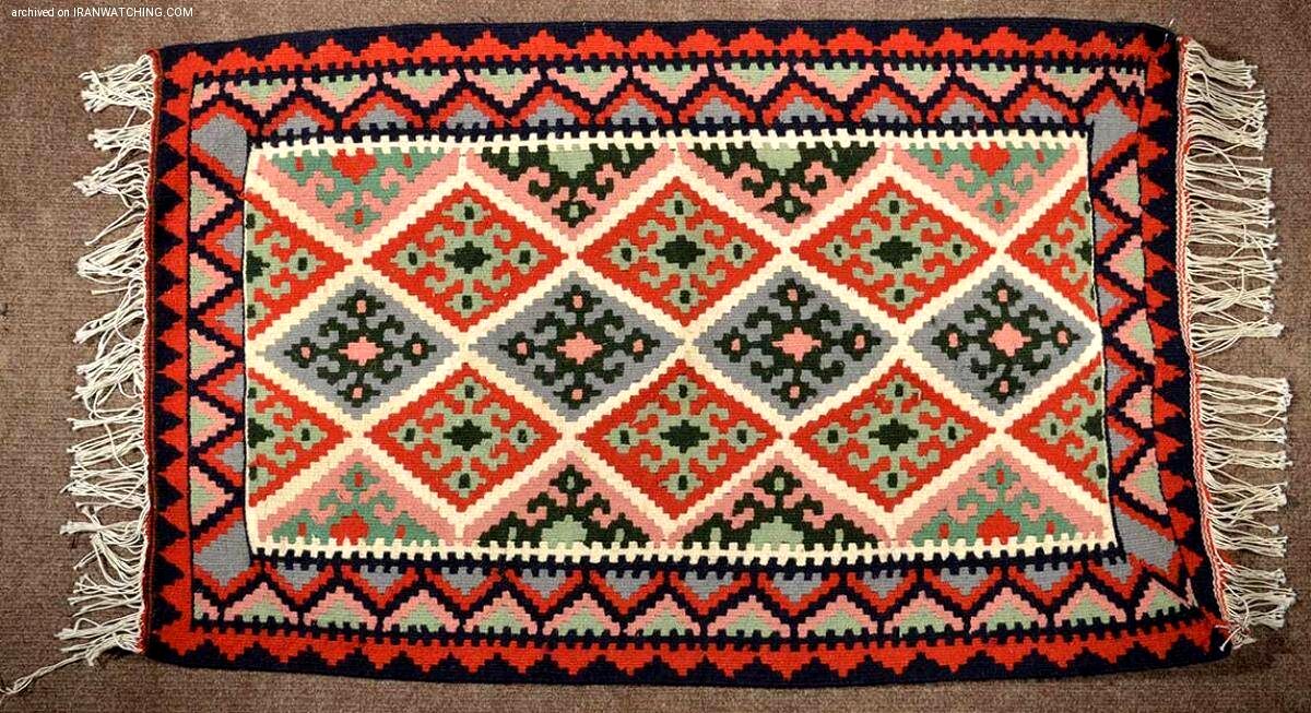 گلیم‌بافی خرم‌آباد؛ نماد اصالت و هنر در صنایع دستی لرستان