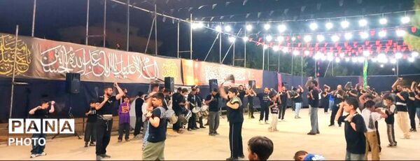تجلی عزاداری شب تاسوعا  در شهر مهستان 