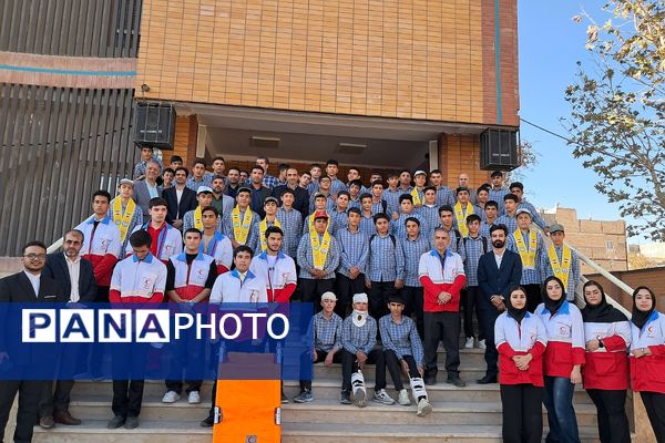 مراسم پدافند غیرعامل در دبیرستان بشارت بهارستان‌دو 