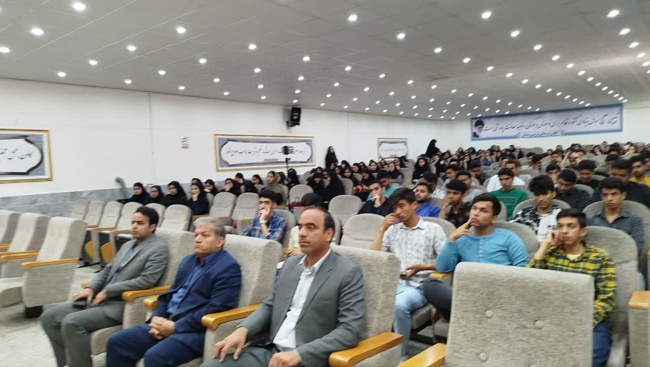 همایش راه روشن در شهرستان خلیل آباد 