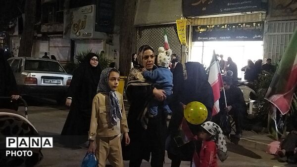 دختران نیشابوری در صف اول تجمعات-۲