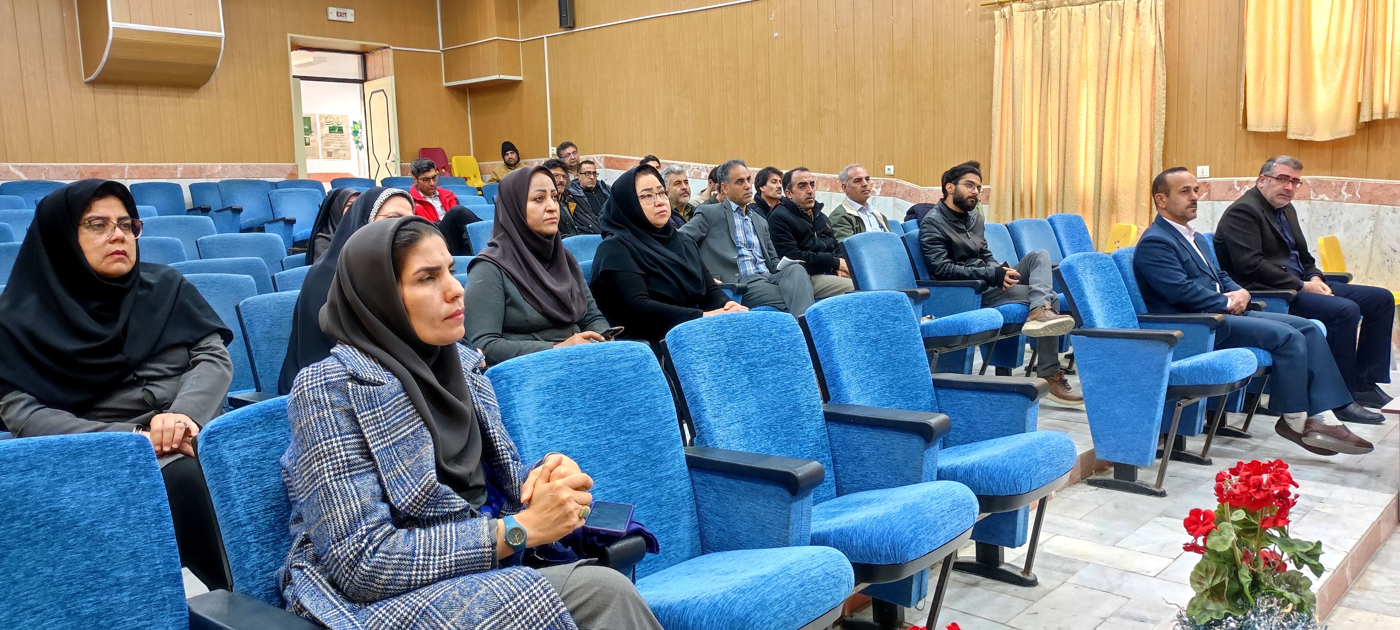 کارگاه نظام مراقبتی آسیب‌های اجتماعی ویژه مدیران در شیروان