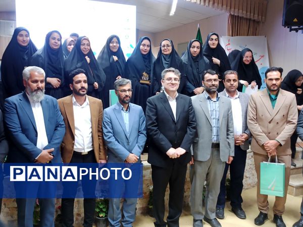 چهاردهمین جشنواره نوجوان سالم و یاریگران زندگی