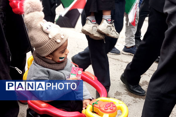 حضور پرشور مردم کرمانشاه در راهپیمایی ۲۲ بهمن
