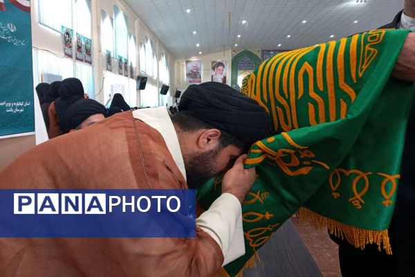 استقبال مردم کهگیلویه و بویراحمد از پرچم امام رضا (ع)