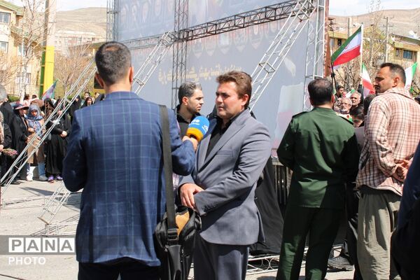 تشییع پیکر خانوداه شهید دکتر حسین طاهری در پردیس