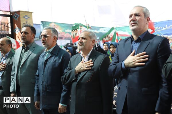 جشن شکوفه ها با حضور وزیر آموزش و پرورش 