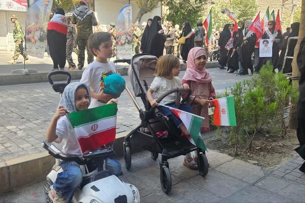 راهپیمایی جان‌فدایان ایران در شیراز - 1