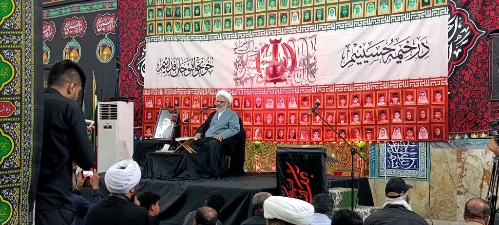 آیین گرامیداشت چهارمین ماهگرد شهادت «رهبر شهید» و شهدای دانش‌آموز دبستان شجره طیبه میناب