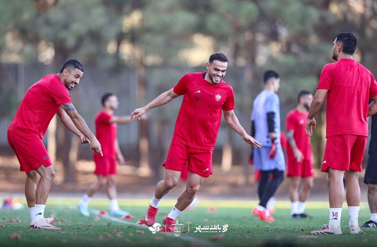 شانگهای چین، حریف تدارکاتی پرسپولیس‌