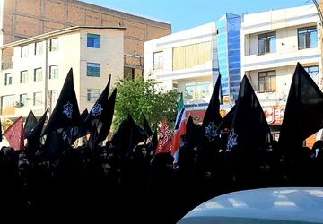 حماسه حضور مردم ملایر در مراسم  بدرقه «آقای شهید ایران»
