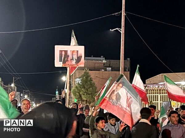 در خیابان ریشه دوانده‌ایم